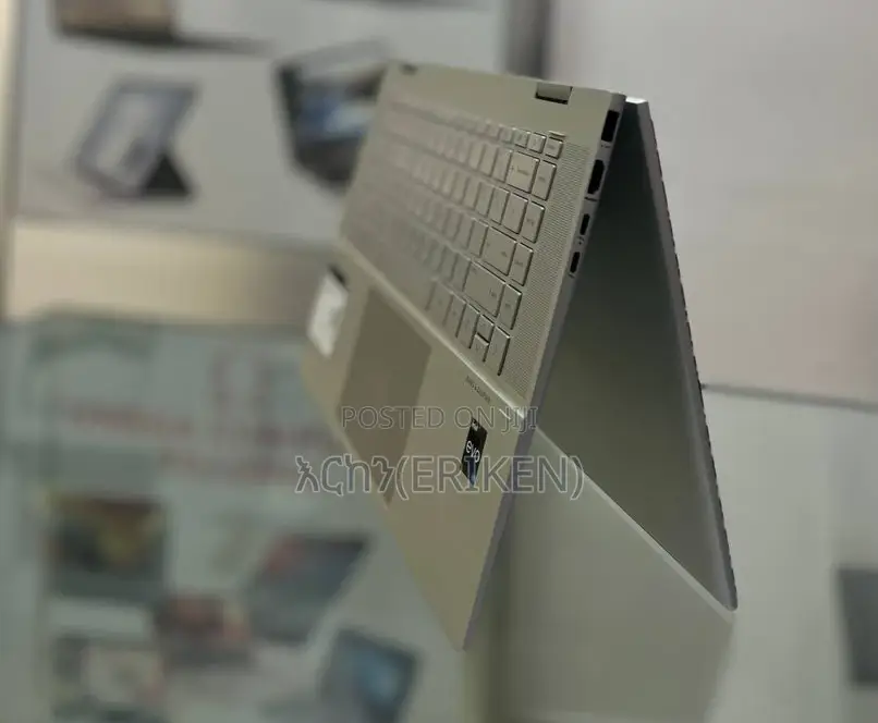 New Laptop HP Envy X360 8GB Intel Core I7 SSD 512GB