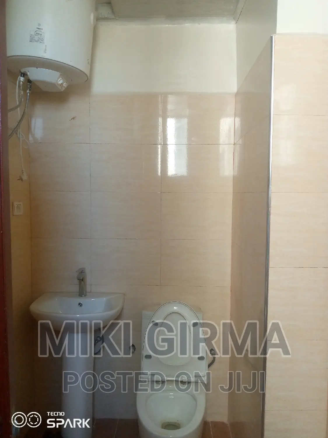 2bdrm Apartment in ፊጋ/Figa, Bole for sale