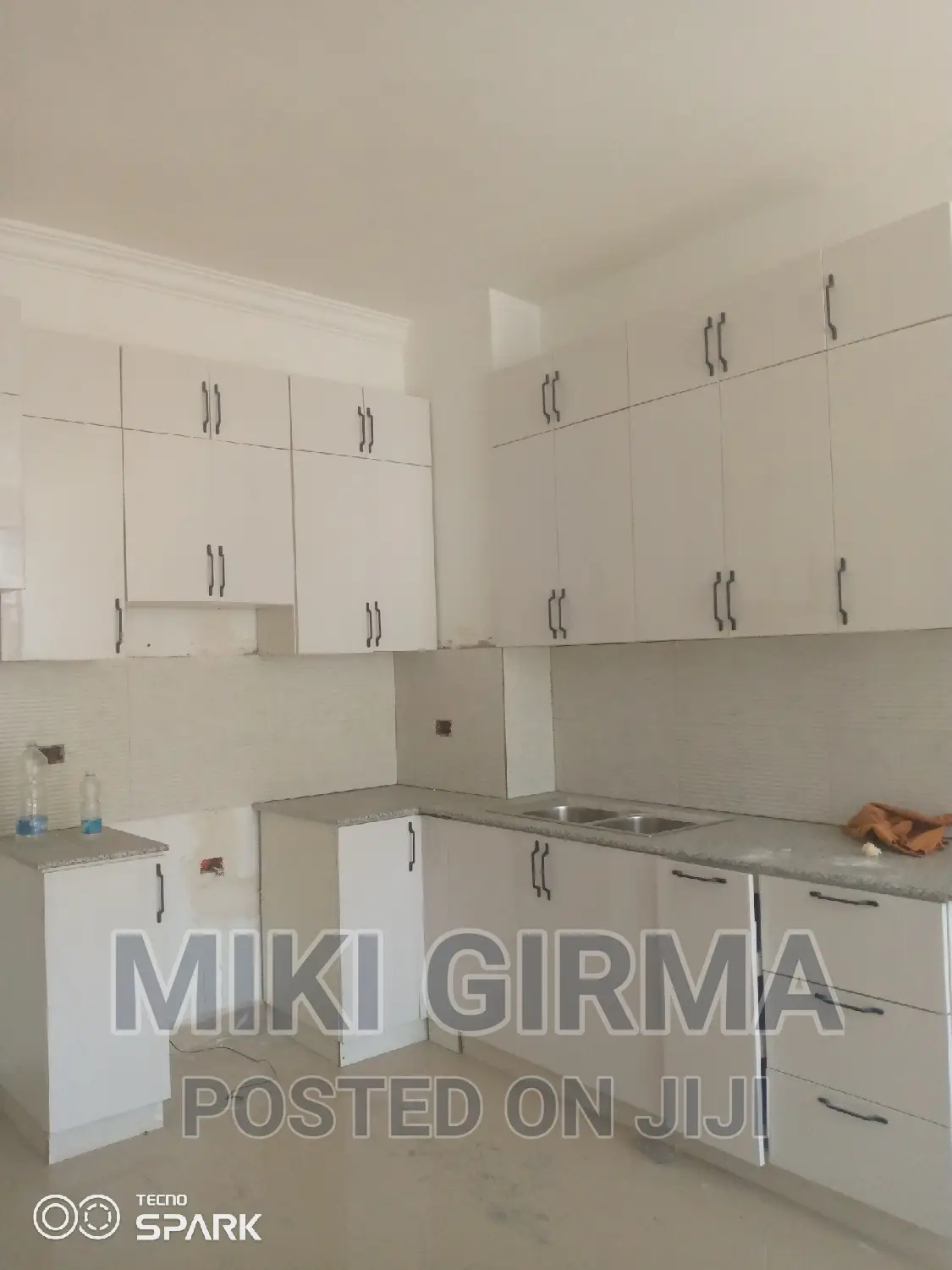 2bdrm Apartment in ፊጋ/Figa, Bole for sale