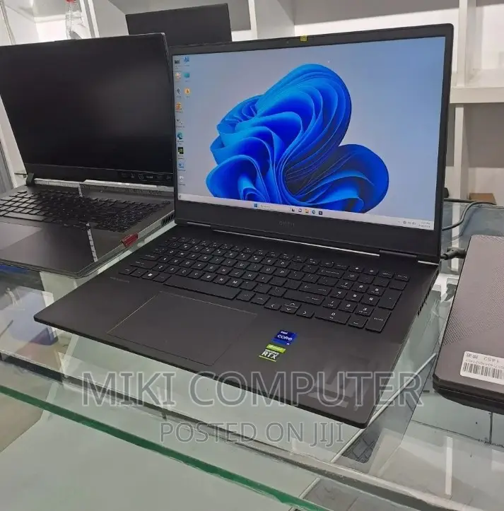 New Laptop Asus ROG Strix G15 32GB Intel Core I9 SSD 1T