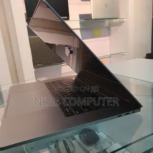 New Laptop Apple MacBook Pro 2019 16GB Intel Core I9 SSD 512GB