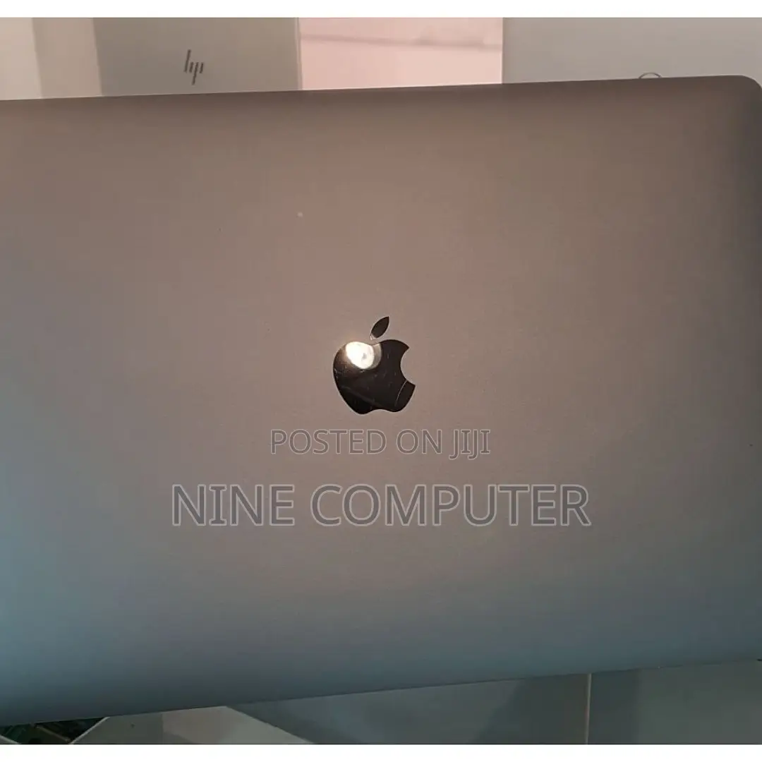 New Laptop Apple MacBook Pro 2019 16GB Intel Core I9 SSD 512GB
