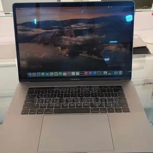 Photo - New Laptop Apple MacBook Pro 2019 16GB Intel Core I9 SSD 512GB