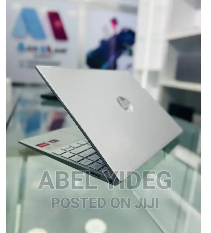 New Laptop HP Pavilion 13 16GB AMD Ryzen 7 SSD 1T
