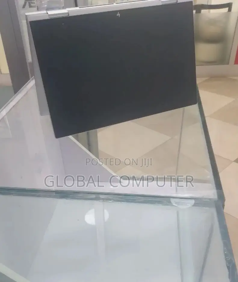 New Laptop HP Envy X360 15z 8GB Intel Core I7 SSD 512GB