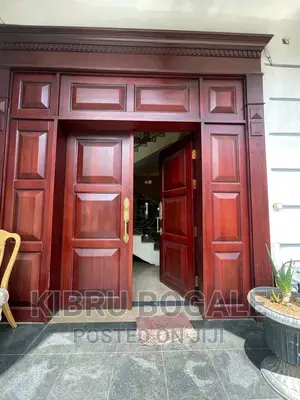 9bdrm House in Cmc, Bole for sale