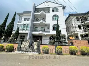 9bdrm House in Cmc, Bole for sale