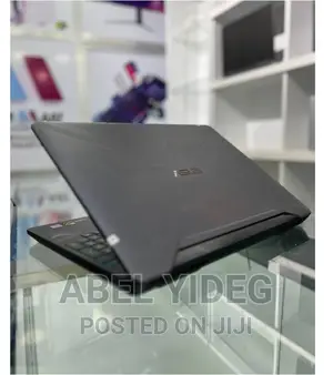 New Laptop Asus 8GB Intel Core I7 HDD 1T