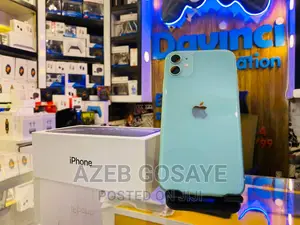 Photo - New Apple iPhone 11 128 GB Green