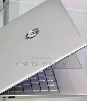 New Laptop HP Pavilion 14 8GB AMD Ryzen 5 SSD 512GB