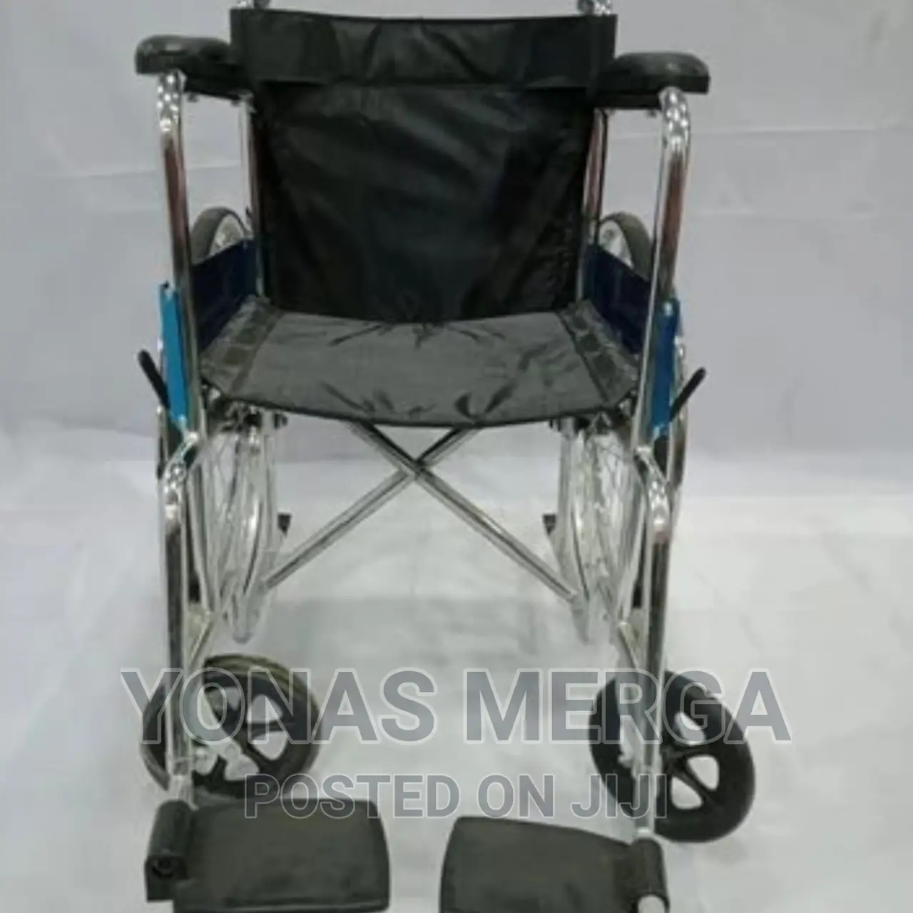 Normal Wheelchair Compact Design Can Be Easily Folded