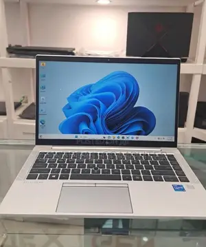 New Laptop HP EliteBook 830 G8 8GB Intel Core I5 SSD 512GB