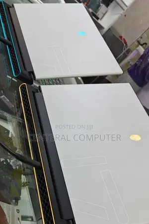 New Laptop Alienware Area-51m 32GB Intel Core I7 SSD 1T