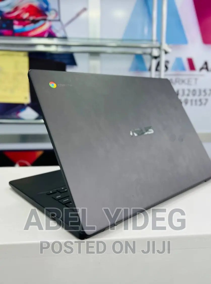 New Laptop Asus Chromebook C300 4GB SSD 32GB