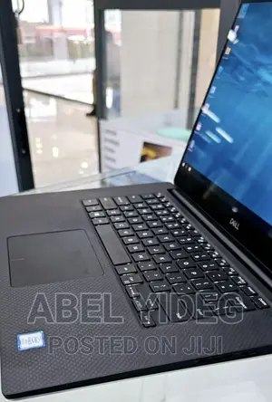 New Laptop Dell 32GB Intel Core I7 SSD 512GB