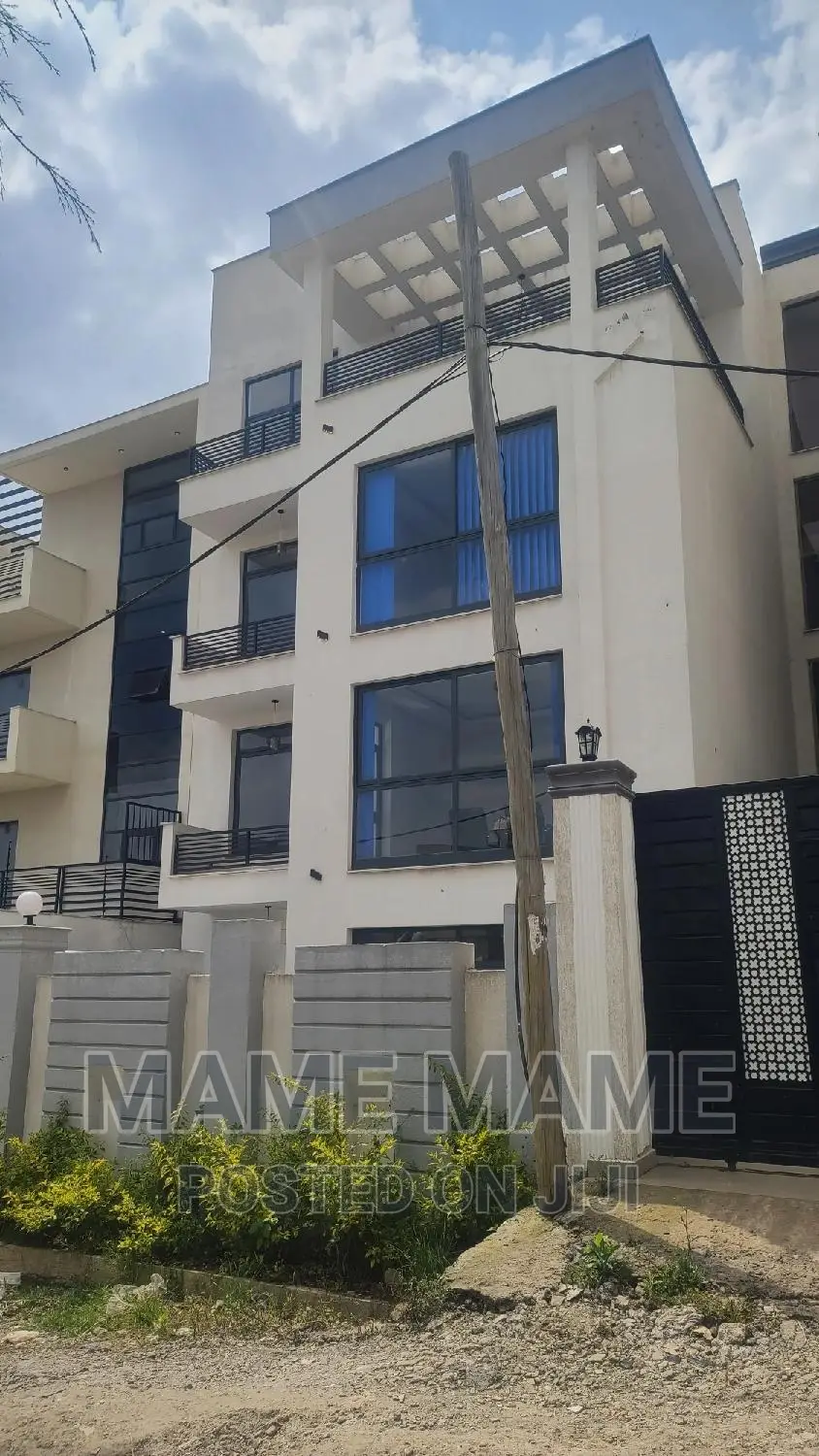 7bdrm House in Addis Abeba, Bole for sale