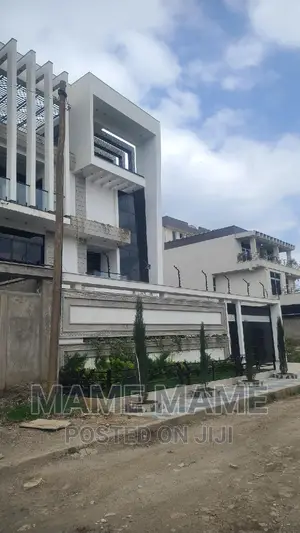 9bdrm House in Addis Abeba, Bole for sale