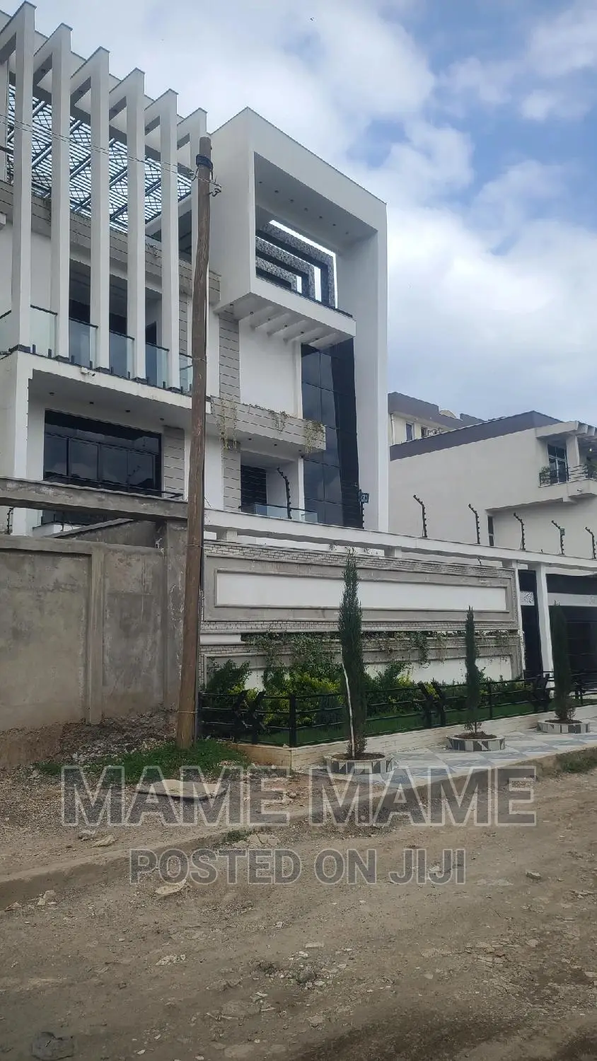9bdrm House in Addis Abeba, Bole for sale
