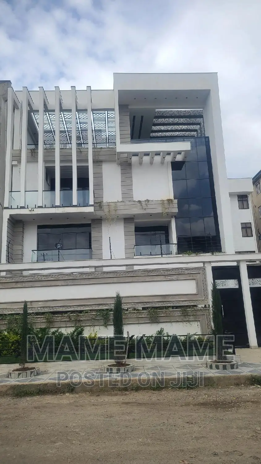 9bdrm House in Addis Abeba, Bole for sale