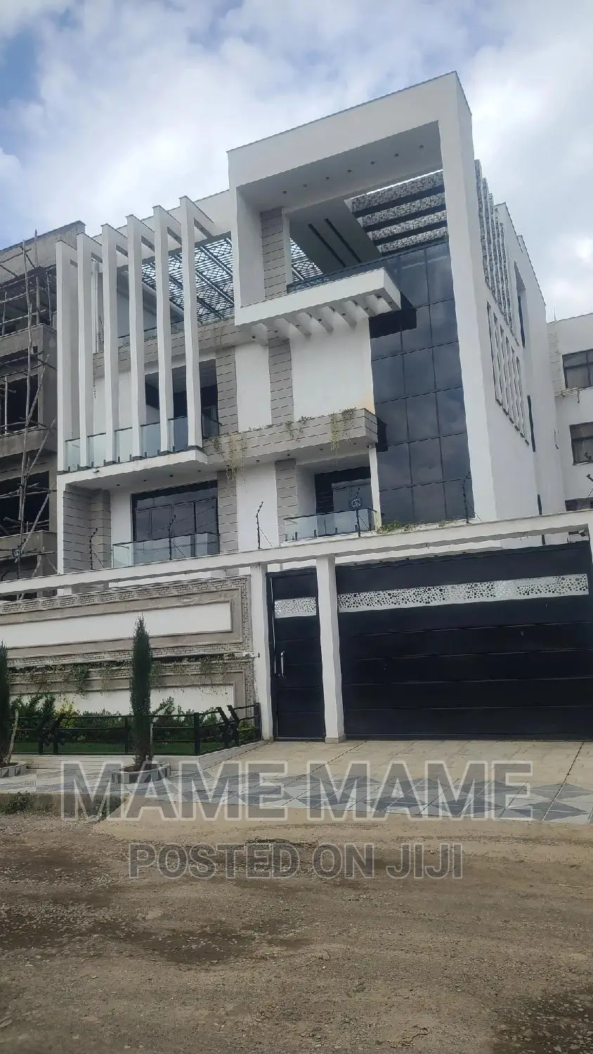 9bdrm House in Addis Abeba, Bole for sale