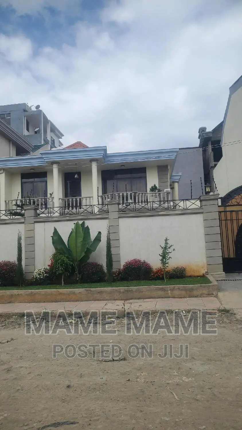 7bdrm House in Addis Abeba, Bole for sale