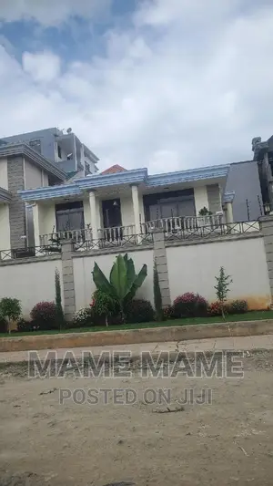 7bdrm House in Addis Abeba, Bole for sale
