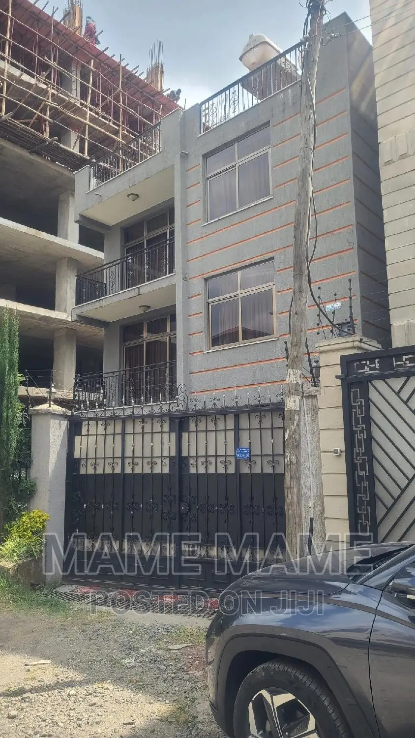 5bdrm House in Addis Abeba, Bole for sale