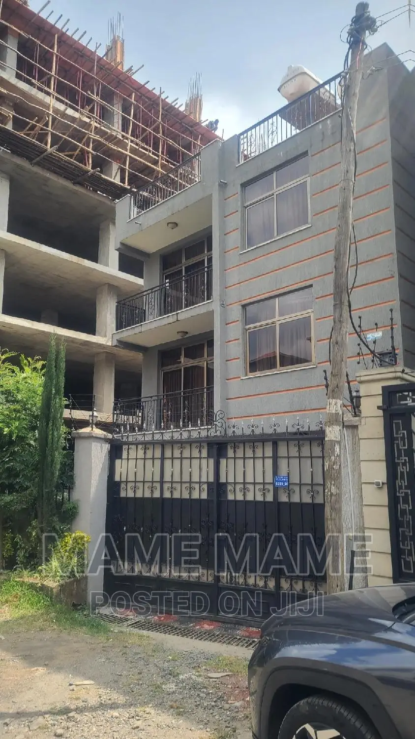 5bdrm House in Addis Abeba, Bole for sale