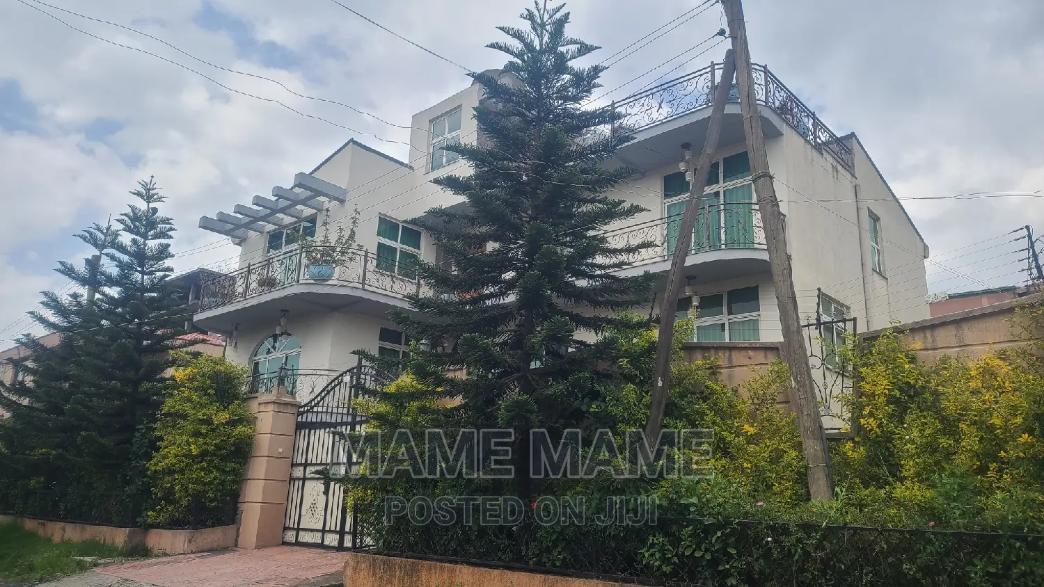 8bdrm House in Addis Abeba, Bole for rent