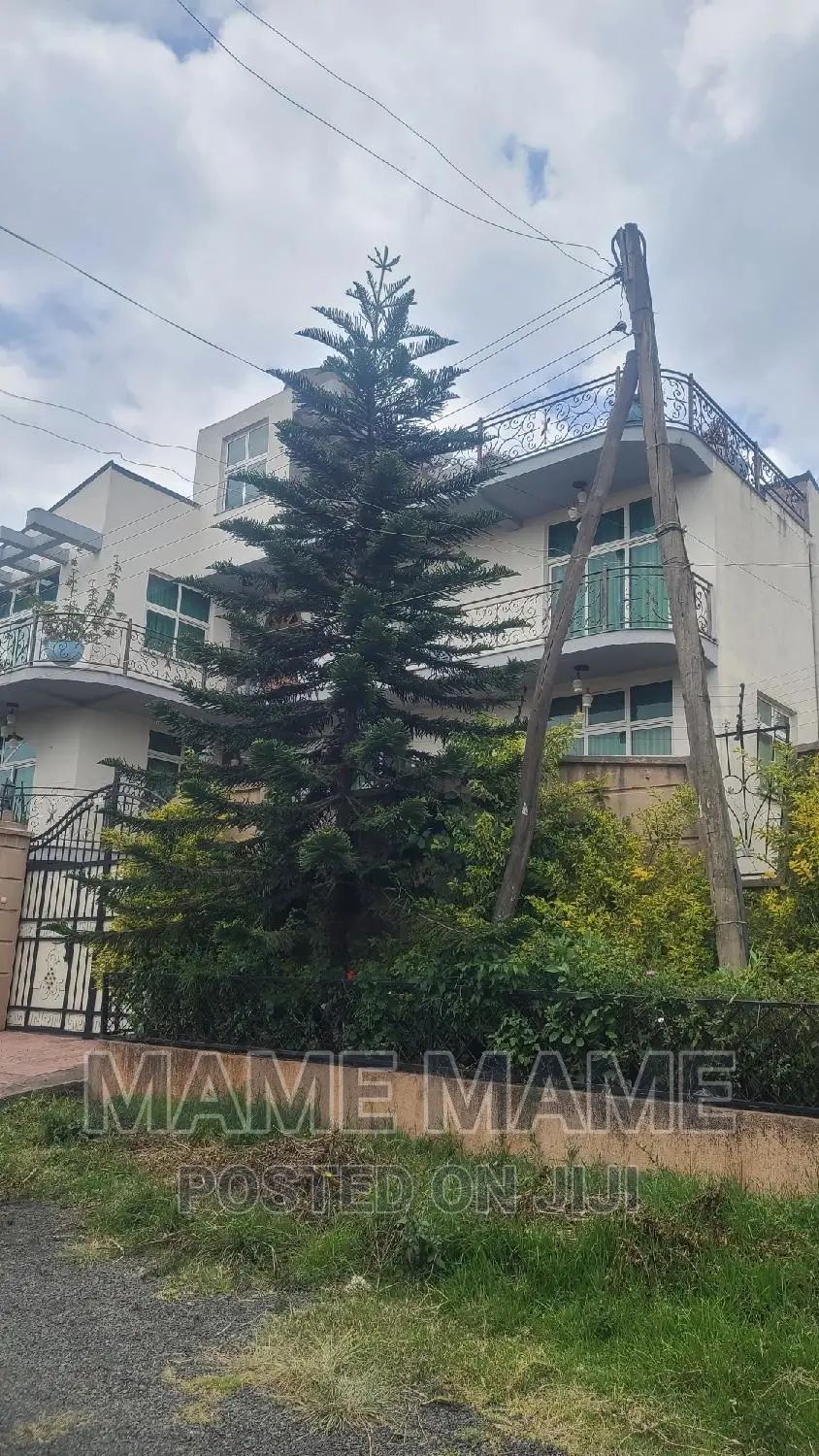 8bdrm House in Addis Abeba, Bole for rent