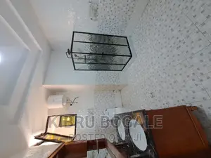 10bdrm House in Ayat, Bole for sale