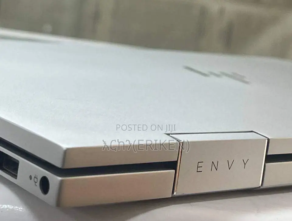 New Laptop HP Envy X360 8GB Intel Core I5 SSD 512GB