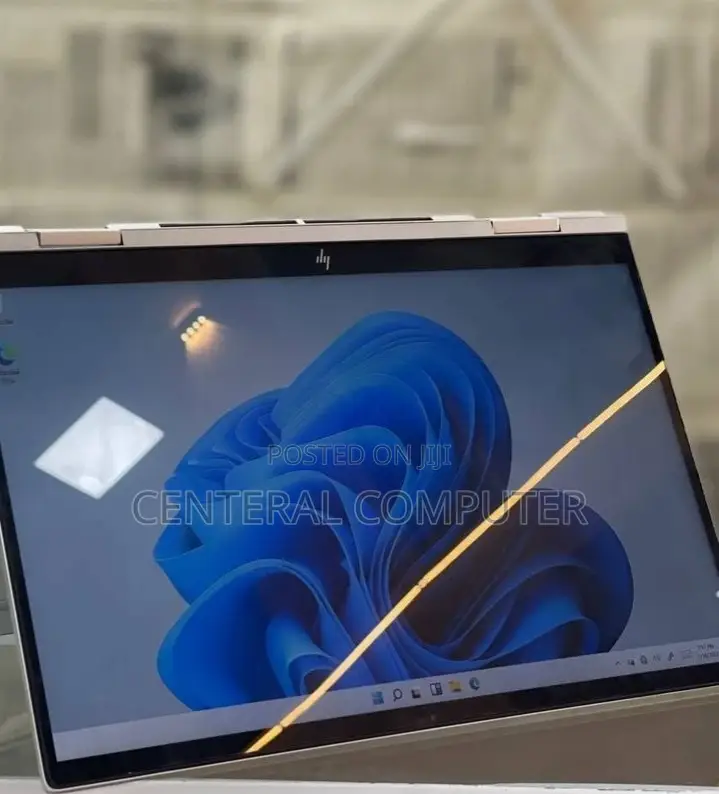 New Laptop HP Envy X360 8GB Intel Core I5 SSD 512GB