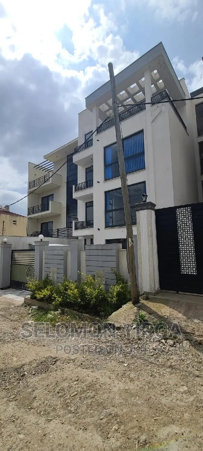 6bdrm House in አድስ አበባ, Bole for sale