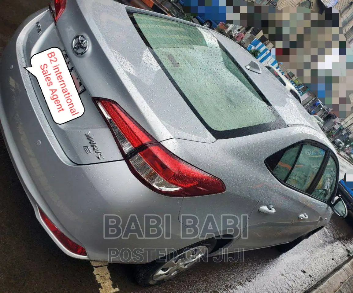 Toyota Yaris 2020 Silver