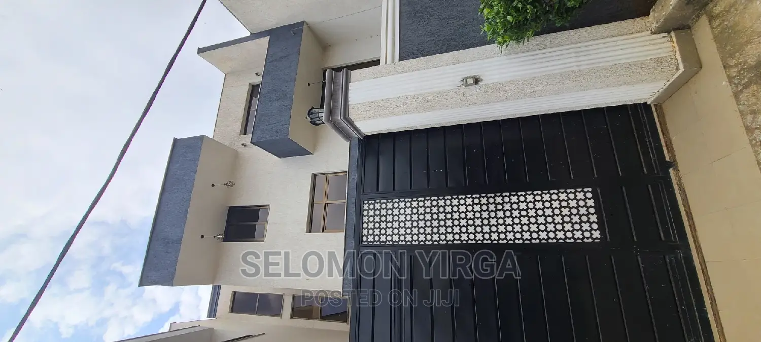 4bdrm House in አድስ አበባ, Bole for sale