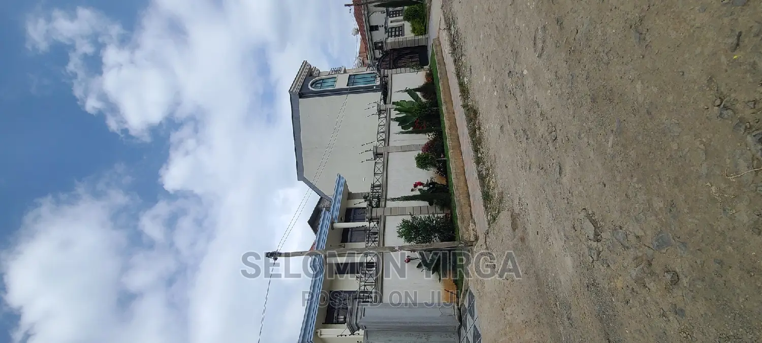 4bdrm House in አድስ አበባ, Bole for sale