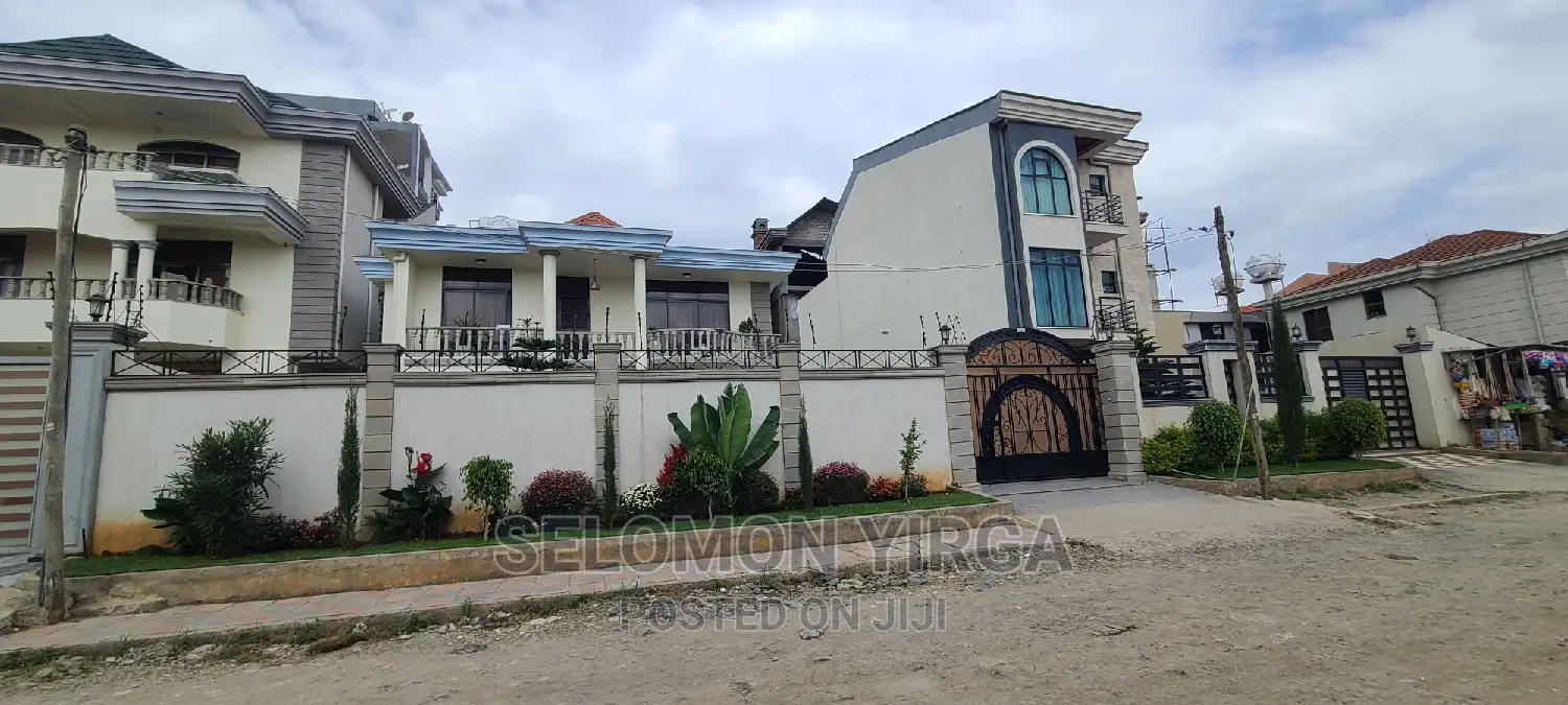 4bdrm House in አድስ አበባ, Bole for sale