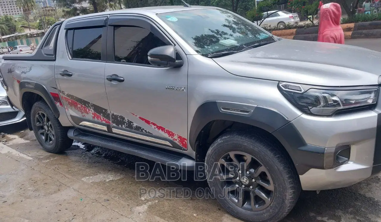 Toyota Hilux 2022 Silver