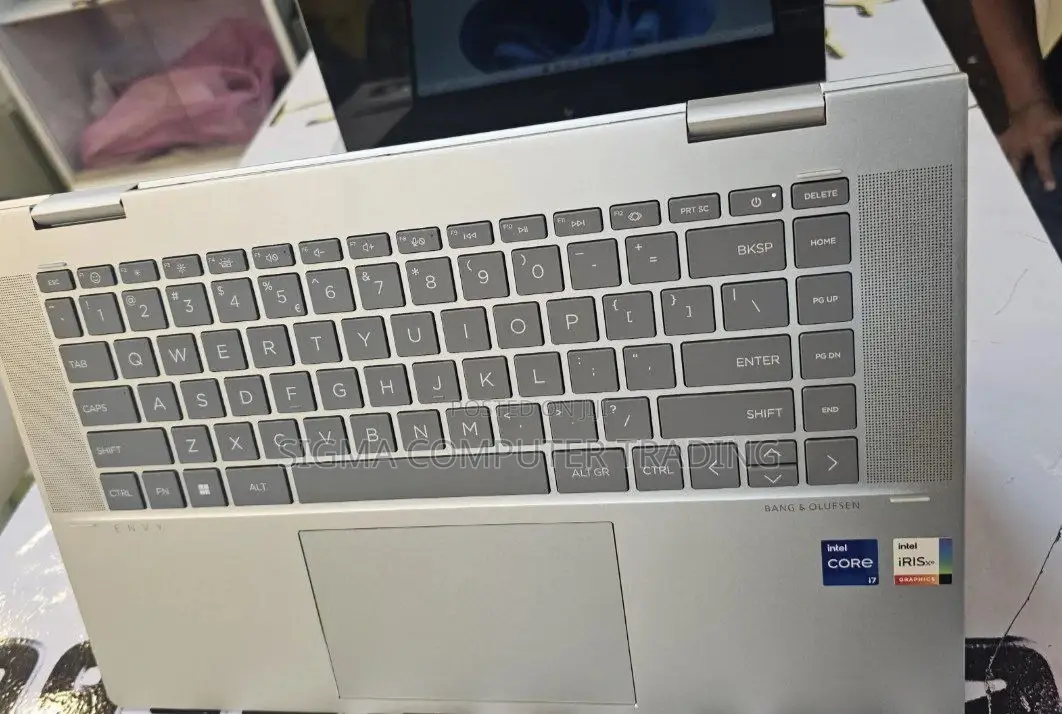 New Laptop HP Envy X360 16GB Intel Core I7 SSD 1T