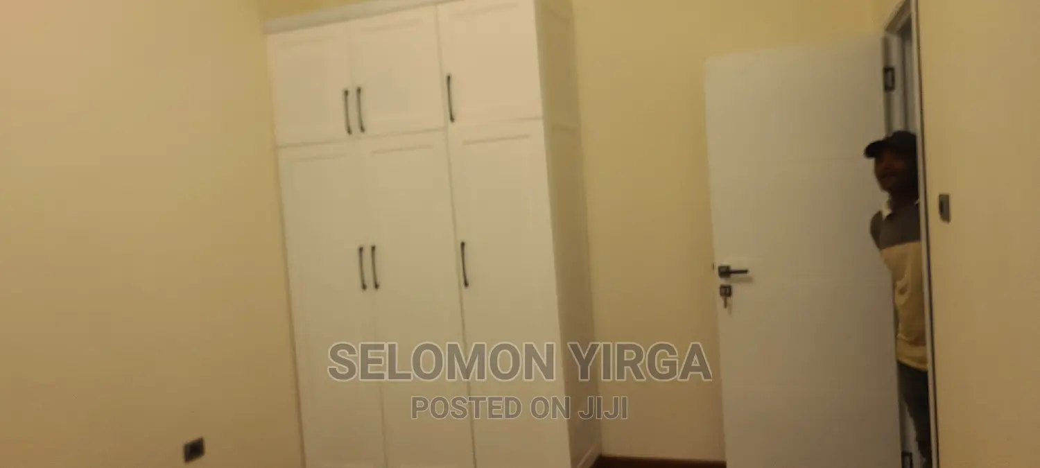 3bdrm Villa in አድስ አበባ, Bole for sale