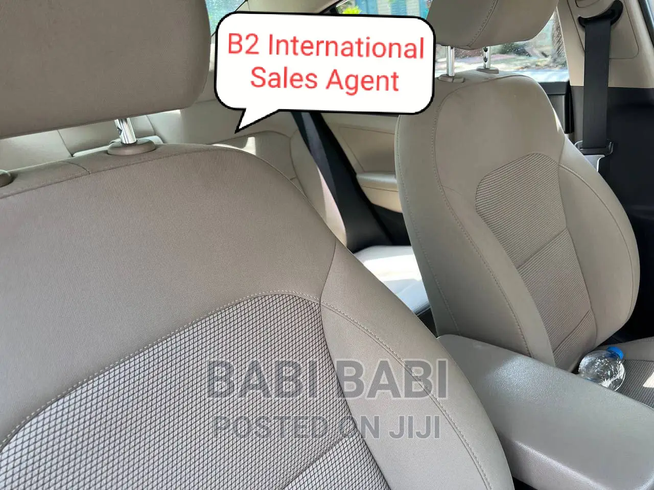 Hyundai Elantra 2017 White