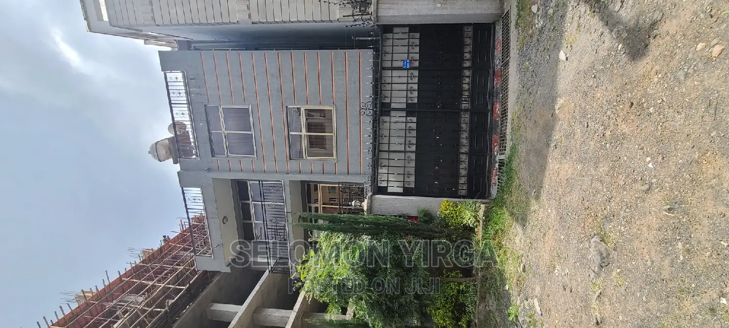 5bdrm House in አድስ አበባ, Bole for sale