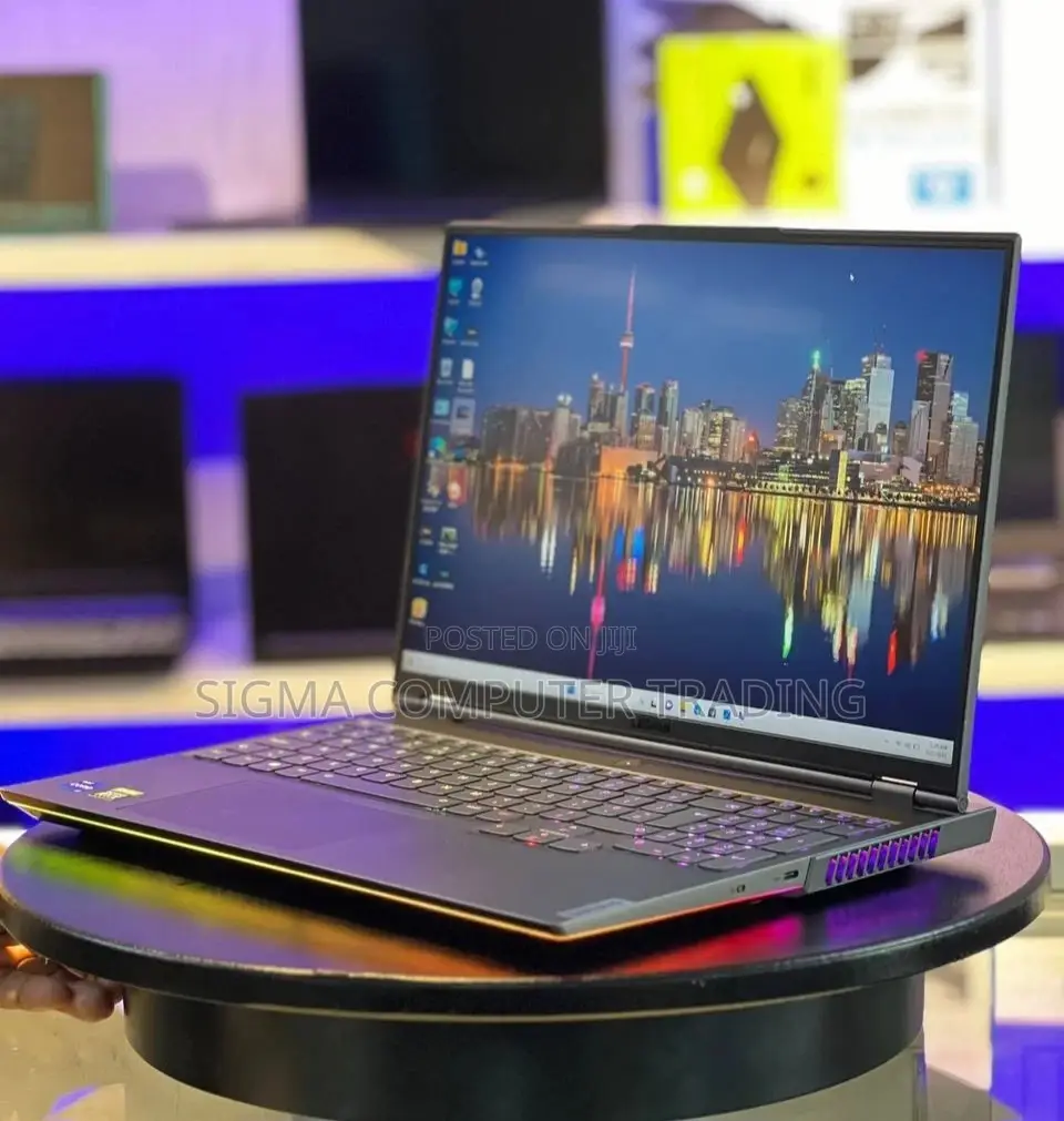 New Laptop Lenovo Legion 7 32GB Intel Core I7 SSD 1T