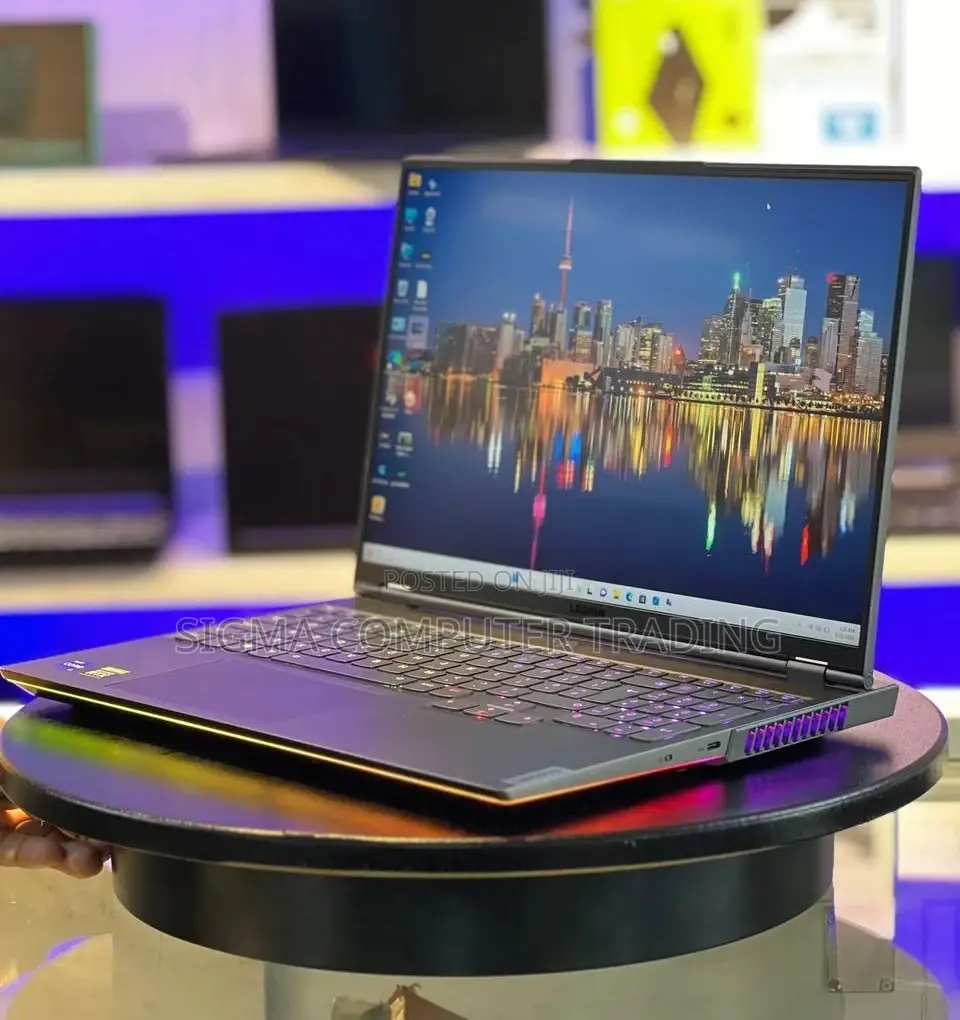 New Laptop Lenovo Legion 7 32GB Intel Core I7 SSD 1T