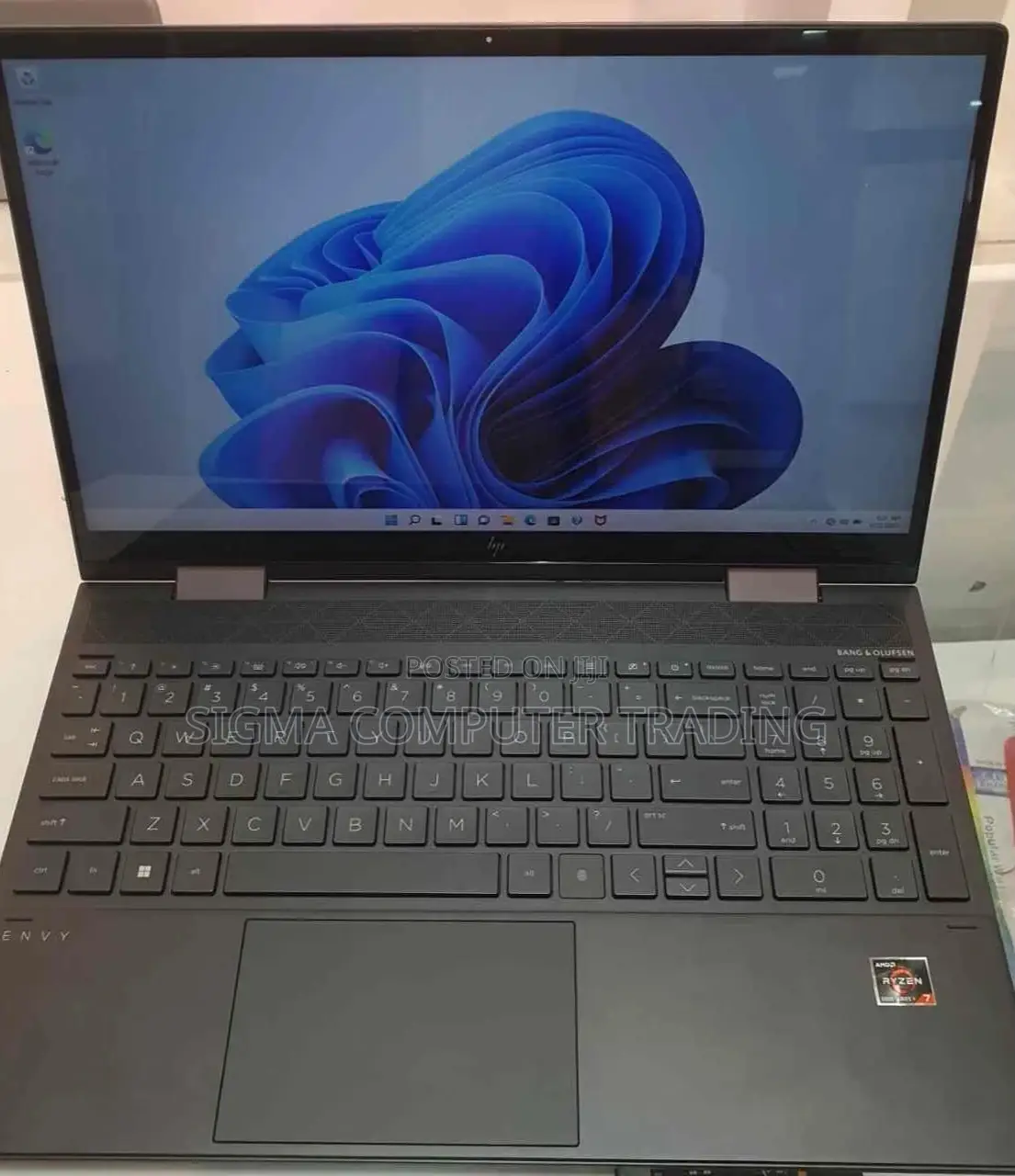 New Laptop HP Envy X360 12GB AMD Ryzen 7 SSD 512GB