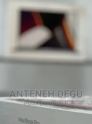 New Laptop Apple MacBook Pro M1 8GB Apple M1 SSD 512GB