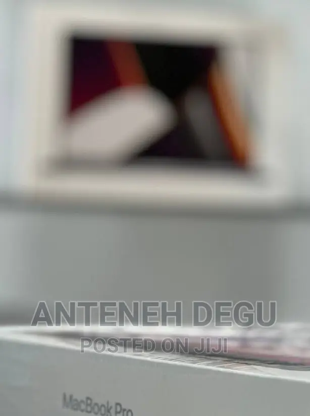 New Laptop Apple MacBook Pro M1 8GB Apple M1 SSD 512GB