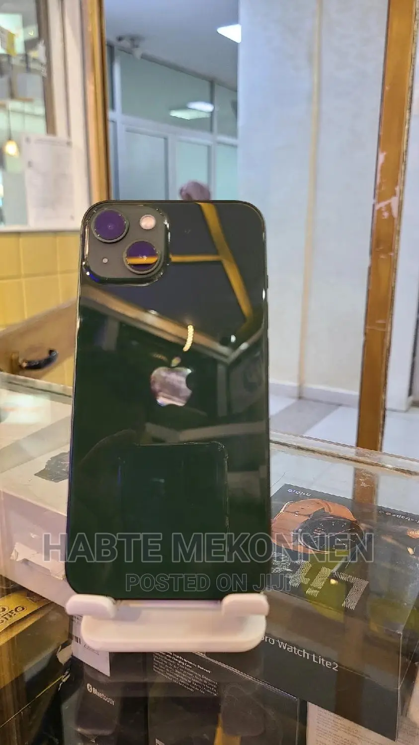 New Apple iPhone 13 128 GB Green