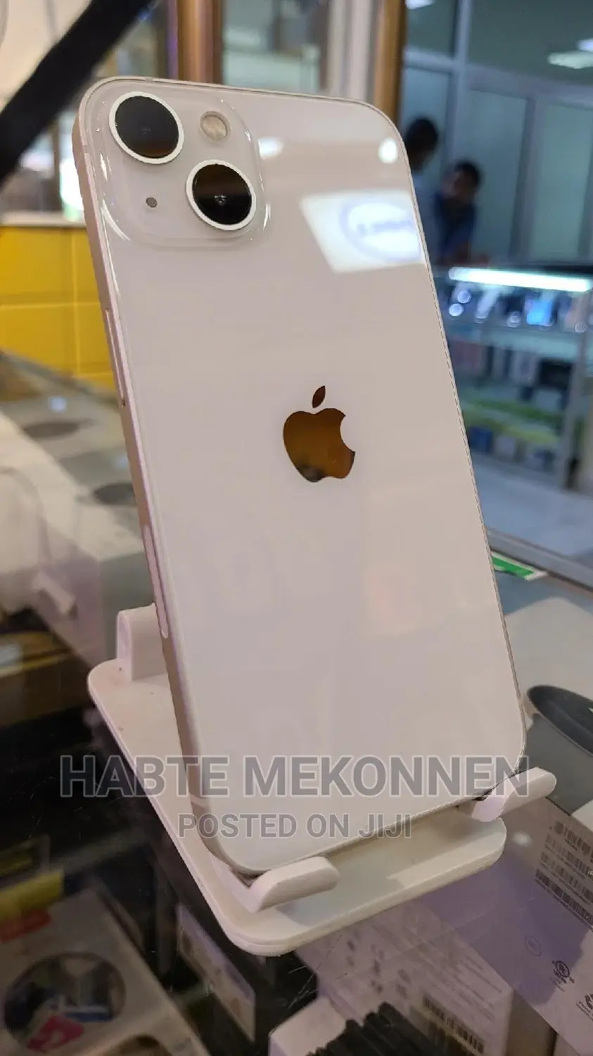 New Apple iPhone 13 128 GB Silver